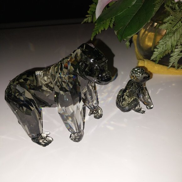 Authentic Swarovski crystal gorilla and baby - Picture 2 of 6